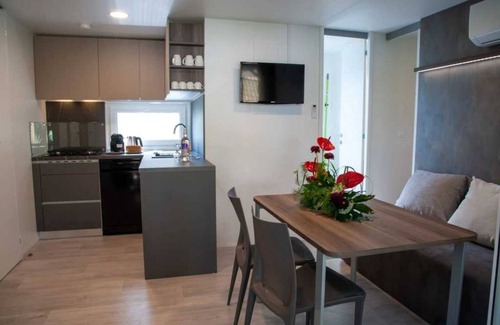Villeneuve-les-Beziers House | Camping 4 étoiles - Piscine - ccaffcg