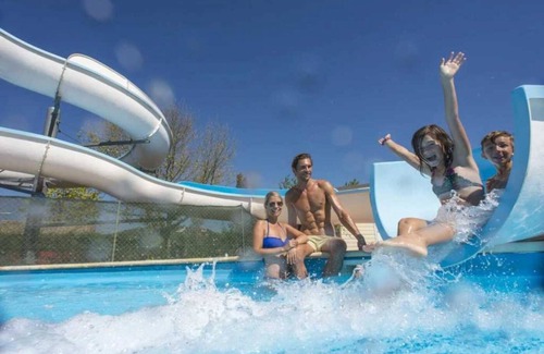 Condrieu House | Camping - Funpass inclus - Parc aquatique - eeaiga