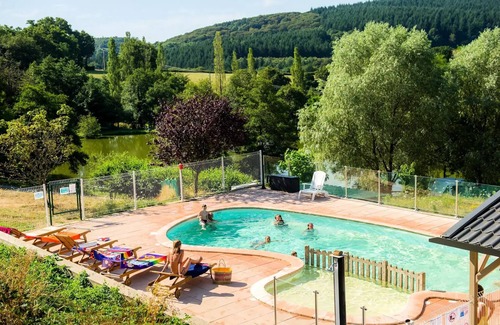 Saint-Leger-de-Fougeret Ski Chalet | Camping LA FOUGERAIE * - Chalet Nemo 4 4 people