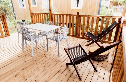 Saint-Laurent-de-Medoc Ski Chalet | Camping Le Paradis * - Chalet “Le Lys” 2 bedrooms DIM - SUN 4 people