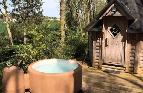 Saint-Leu-dEsserent House | Camping Le Pré des Moines* - Chantilly wooden bubble 1 room 2 people without sanitary facilities