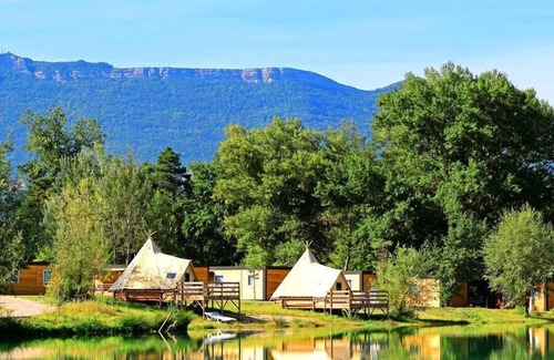 Chatillon-en-Diois House | Camping Le Lac Bleu* - Mobile home Family Luxury Premium 3 rooms 4 people Air-conditioned Lakeside