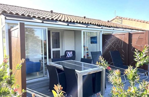 Vouvant House | Camping - Piscine - ccbbbif