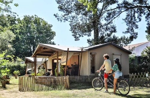L'Aiguillon-sur-Vie House | Camping Ushuaïa Le Parc de La Grève * - Mobil Home Confort 2 Rooms 2 People + TV