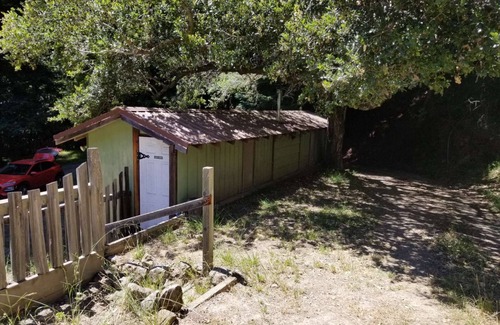 Los Gatos RV Rental | Campsite #3 in Redwood Forest - Hot Water Shower