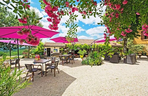 Seniergues Ski Chalet | Campsite Domaine de la Faurie* - COMFORT chalet - 2 bedrooms for 4 people