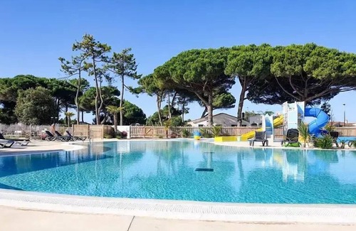 Le Bois-Plage-en-Re House | Campsite Le Suroit* - Mobile Home Relax 3 Rooms 4 People