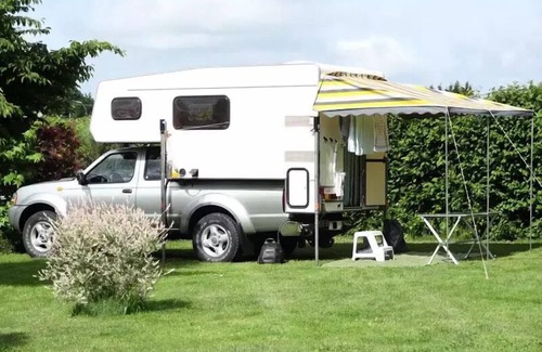 Saint-Laurent-sur-Sevre House | Campsite Le Rouge Gorge* * - CABANE LODGE PREMIUM BORA BORA 3 CH 7 PERS CLIM TV LAVE VAISSELLE 7 persons