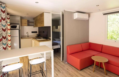 Servies House | Campsite Saint Pierre de Rousieux**** - Large Mobile Home 3 Rooms 5 People Air Conditioned