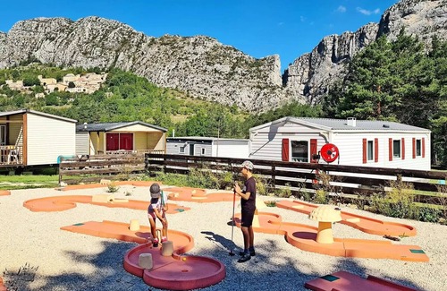 Saint-Auban House | Campsite Tikayan La Pinatelle* - Mobile home Texas Eco 4 rooms 6/8 people
