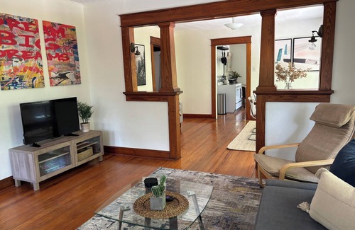 Bloomington Cottage | Campus Cottage 3 blocks to IU: Special This Weekend Only!