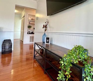 Marion House | Campus Cottage