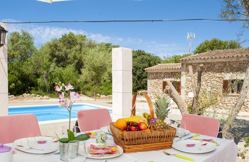 Costitx Villa | CAN BARRERA - Villa with private pool in Costitx. Free WiFi.