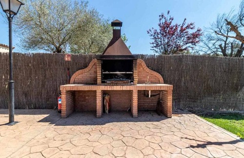 Llambilles House | Can Bugantó - spacious house with pool and garden