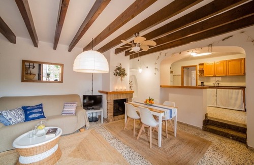 Es Llombards Villa | Can Cusina. Charming House With Swimming Pool