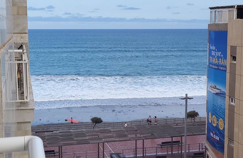 Las Palmas de Gran Canaria Ski Chalet | Canteras Sport Beach by Canariasgetaway