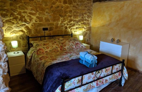 Prat de Comte Ski Chalet | Can Miqueló: casa familiar rústica