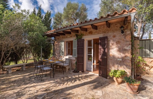 Costitx House | CAN PINA - ECO GROC - Apartment with shared pool in Costitx. Free WiFi