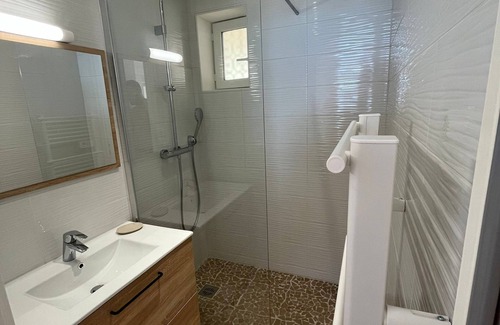 Le Suquet Apartment | Can't Get Closer to Beach