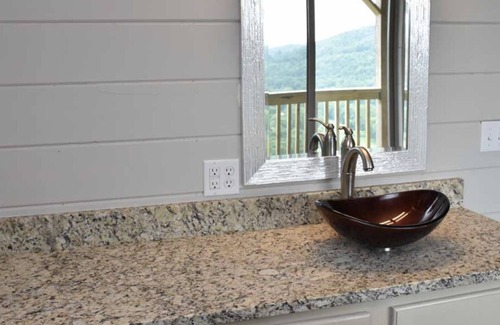Eureka Springs Resort | Can U Canoe Suite 113 Luxury and Incredible Views