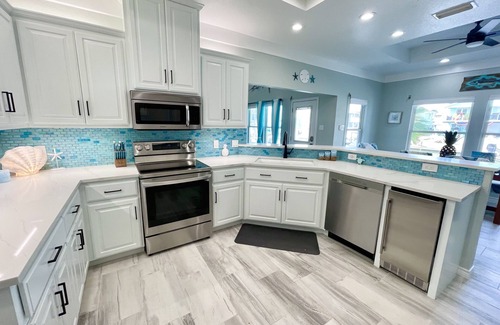 Rockport House | Canal Home With Views of the Bay- Dock, kayaks, Estes Flats, Rockport