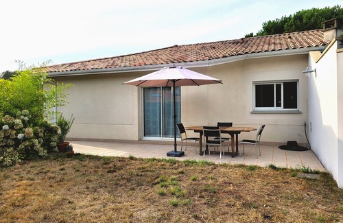 Cazaux House | Canal-side house with access to Lake Cazaux