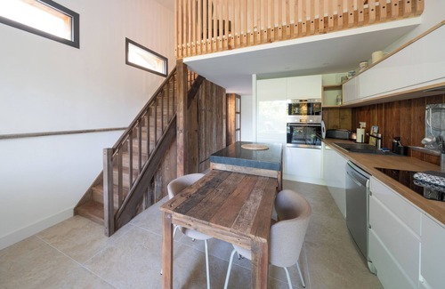 Cazaux House | Canal-side Maison du Lac in Cazaux