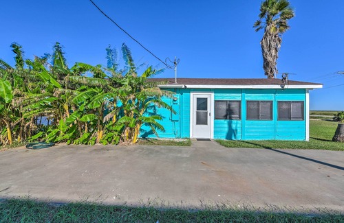 Cedar Lane Cabin | Canalfront Sargent Cabin w/Patio: 1 Mi to Beach!