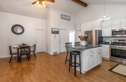 Gasport House | Canalside Haus Getaway