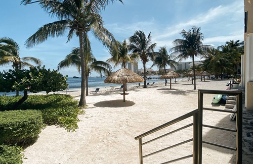 Zona Hotelera Condo | CANCUN BEACHFRONT CONDOS - ADULTS ONLY