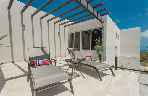 Zona Hotelera Villa | Cancun Luxurious 4BR Villa/W Pool and Private Beach