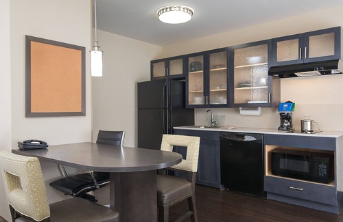 Bloomington Hotel | Candlewood Suites Bloomington by IHG