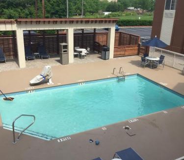 Arrowood Hotel | Candlewood Suites - Charlotte - Arrowood by IHG
