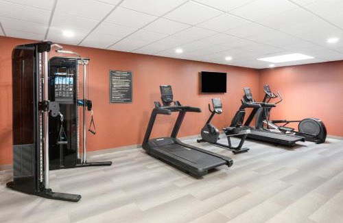 Columbus Hotel | Candlewood Suites Columbus North by IHG