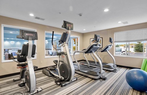 Erie Hotel | Candlewood Suites Erie by IHG