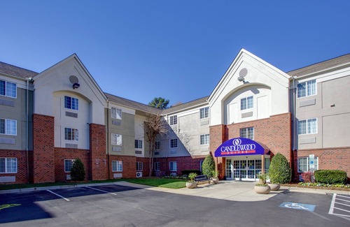 Crabtree Hotel | Candlewood Suites Raleigh Crabtree, an IHG Hotel