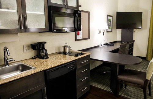 Glen Allen Hotel | Candlewood Suites Richmond North Glen Allen by IHG
