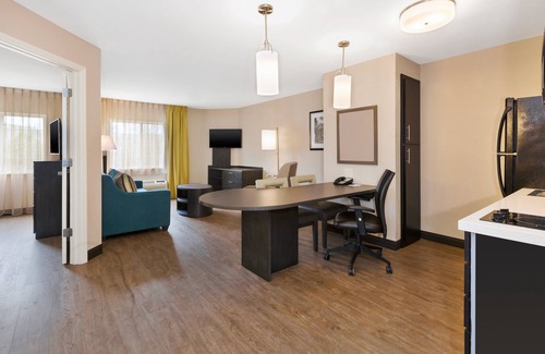 Rocky Mount Hotel | Candlewood Suites Rocky Mount by IHG