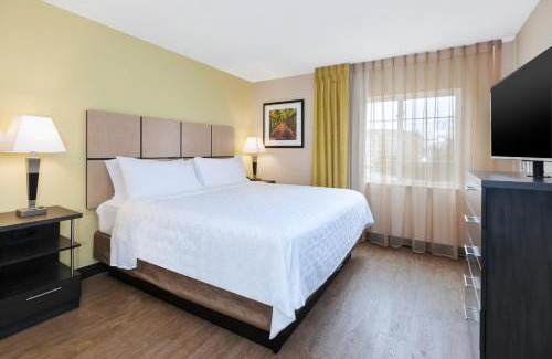 Rocky Mount Hotel | Candlewood Suites Rocky Mount by IHG