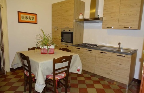 Canicattini Bagni House | Canicattini Bagni(Siracusa)-Palazzo Largia- Rosa Apartment up to 4