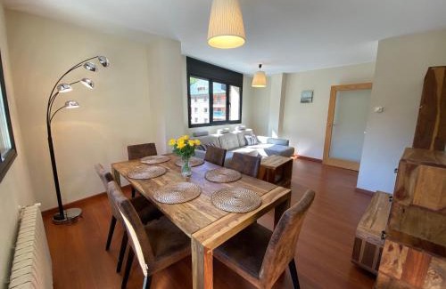Canillo Apartment | Canillo L'Areny View HUT - 7775