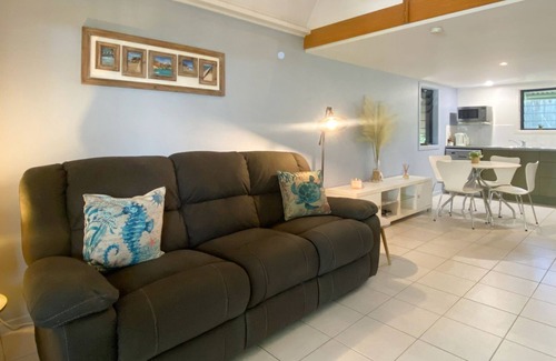 Nelly Bay Ski Chalet | Canopy Chalet 4, Nelly Bay