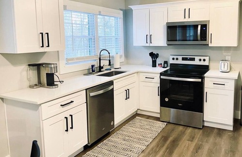 Canton House | "Canton Cottages" 3 Modern Cottages Sleeps 14