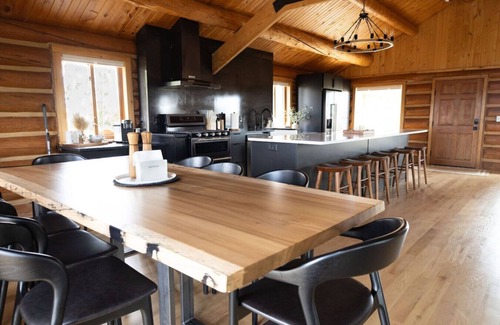 Moorcroft Apartment | Canyon Hideout at Devils Tower