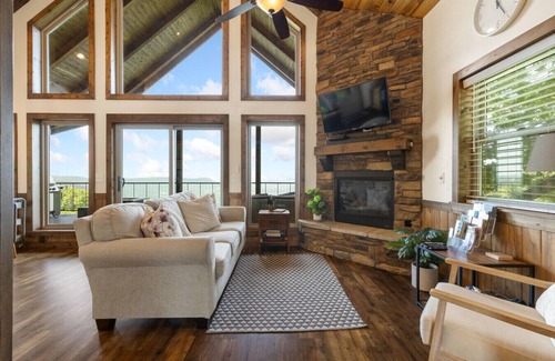 Jasper Cabin | Canyon View Treehouse- Summer Vacation With A View