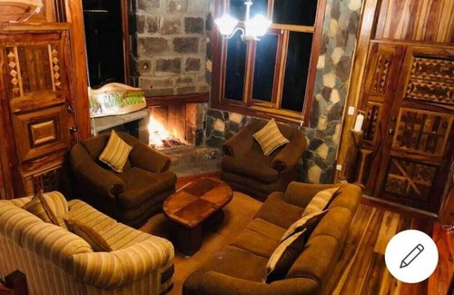 Banos de Agua Santa House | Caoba Lodge - Cabaña en Baños de Agua Santa