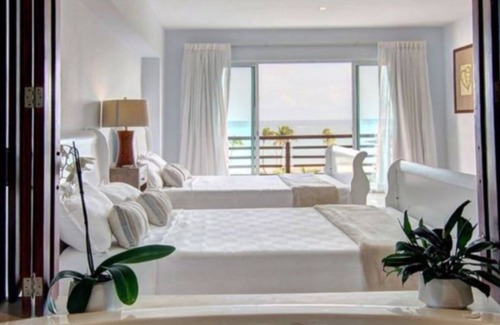 Cap Cana Marina Apartment | Cap Cana Stunning 2 Bedroom Ocean View with Jacuzzi!