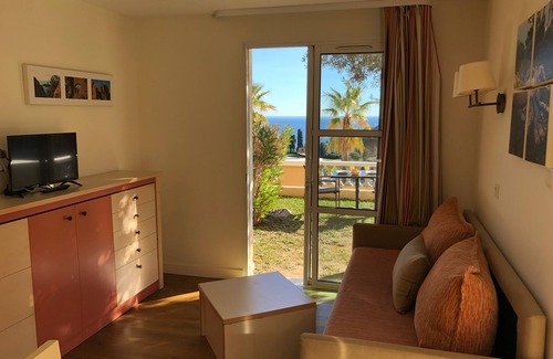 Cap Esterel Resort | Cap Esterel Agay - large garden - exceptional sea and pool views