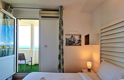Carosse Apartment | Cap Horizon, T3 with sea view in Saint-Gilles les Bains