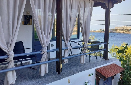 Lavreotiki House | Cap Sounion Seafront Apartment - Cosy suite with a view of the Aegean Sea!